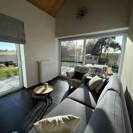 Modern In With Garden Modave